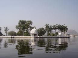 Fatehsagar-Lake-and-Nehru-Park
