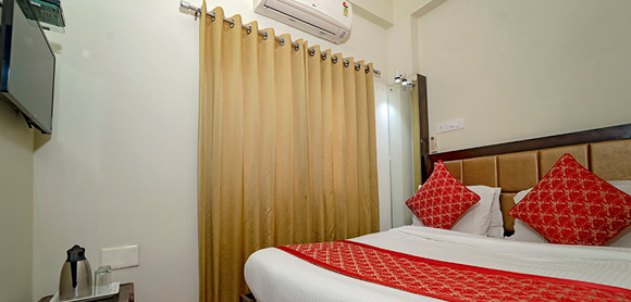 standard-rooms-hotel-padmini-palace